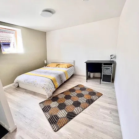 Agreable Maison De Ville Cosy De 122M² + Exterieur Wattrelos Exterior foto